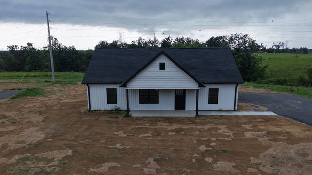 4677 Scottsville Rd, Lafayette, TN 37083