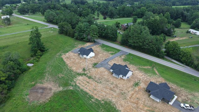 4677 Scottsville Rd, Lafayette, TN 37083