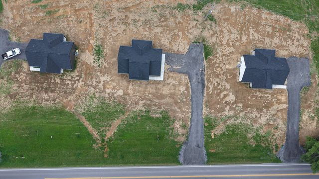 4677 Scottsville Rd, Lafayette, TN 37083