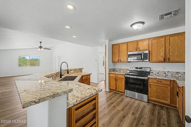 6549 S Star Diamond Place, Tucson, AZ 85757