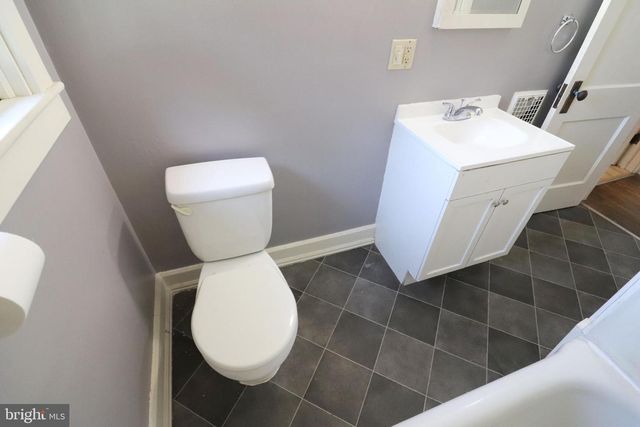 634 E 28TH DIVISION HWY, Lititz, PA 17543