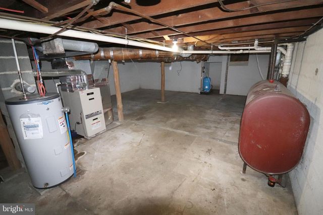 634 E 28TH DIVISION HWY, Lititz, PA 17543