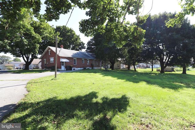 634 E 28TH DIVISION HWY, Lititz, PA 17543