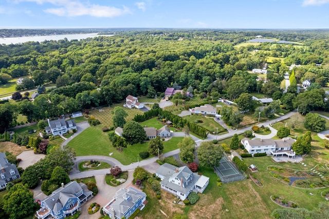 11 Stonegate, Warren, RI 02885