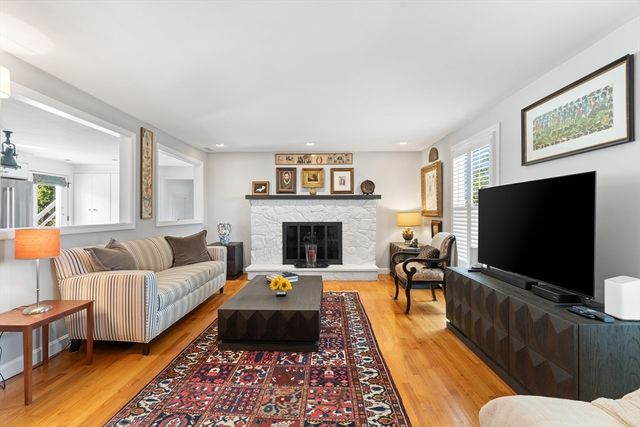 11 Stonegate, Warren, RI 02885