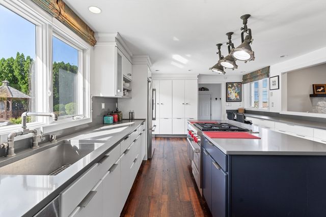 11 Stonegate, Warren, RI 02885