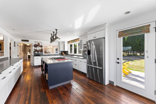 11 Stonegate, Warren, RI 02885