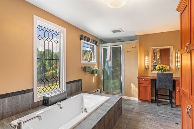 11 Stonegate, Warren, RI 02885