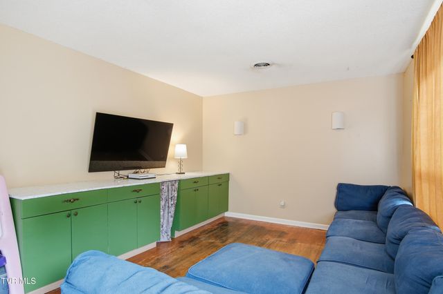 159 North Sunset Street, Greeneville, TN 37743