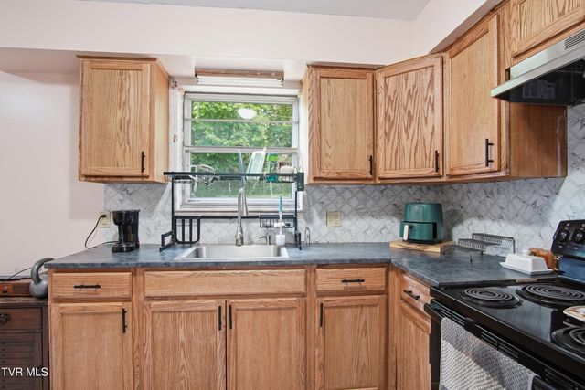 159 North Sunset Street, Greeneville, TN 37743