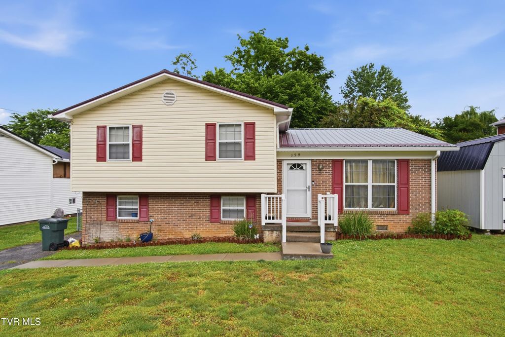 159 North Sunset Street, Greeneville, TN 37743