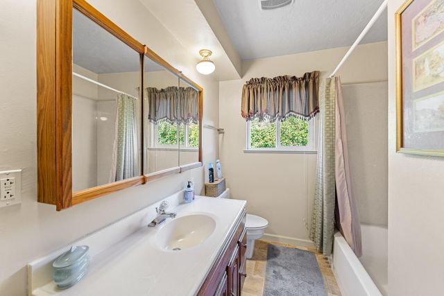 291 Chaparral Drive, Grants Pass, OR 97526