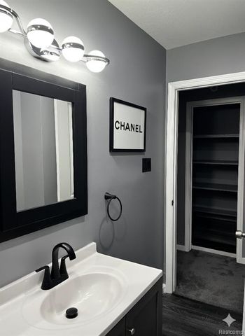 26912 Colgate Street, Inkster, MI 48141