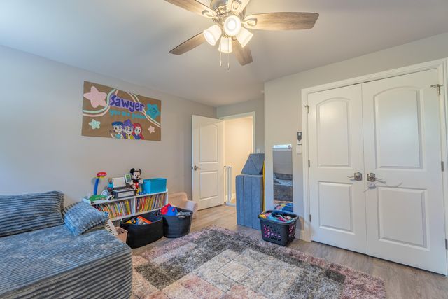 160 W Meadow Drive, Nancy, KY 42544