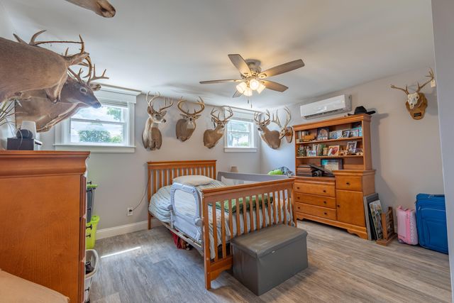 160 W Meadow Drive, Nancy, KY 42544