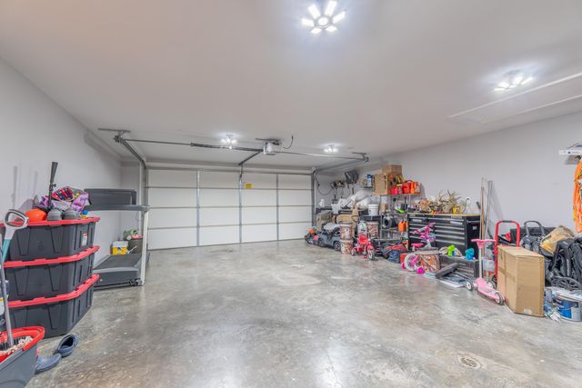 160 W Meadow Drive, Nancy, KY 42544