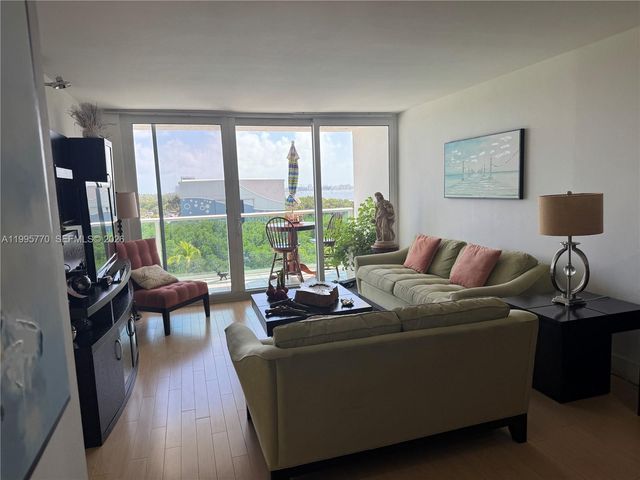 100 Bayview Drive 725, Sunny Isles Beach, FL 33160