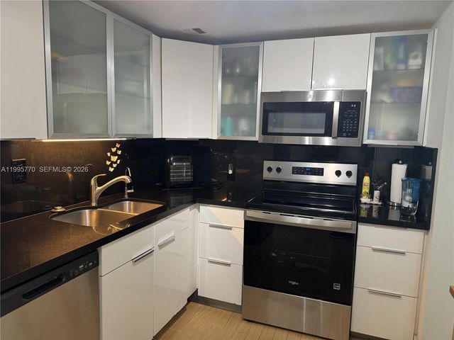 100 Bayview Drive 725, Sunny Isles Beach, FL 33160