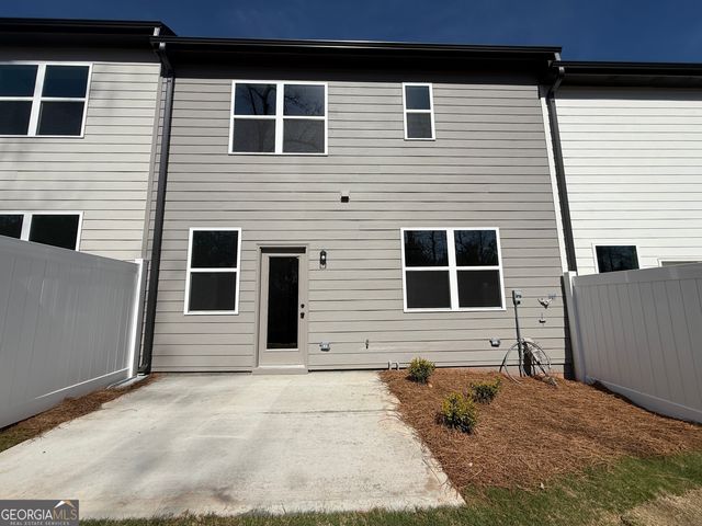 335 Brook Landing Circle, Auburn, GA 30011