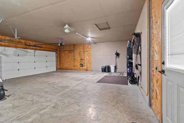 334 FALCON CIRCLE, Pulaski, WI 54162