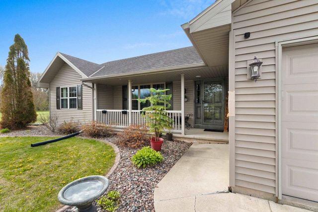 334 FALCON CIRCLE, Pulaski, WI 54162