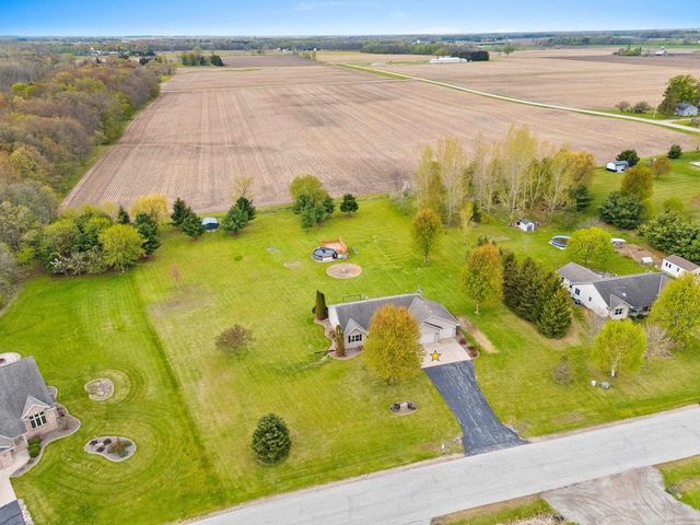334 FALCON CIRCLE, Pulaski, WI 54162