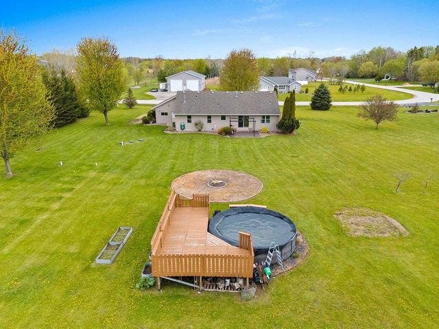 334 FALCON CIRCLE, Pulaski, WI 54162