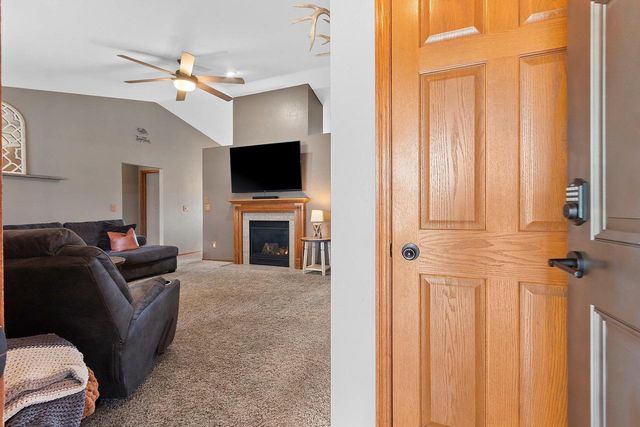 334 FALCON CIRCLE, Pulaski, WI 54162