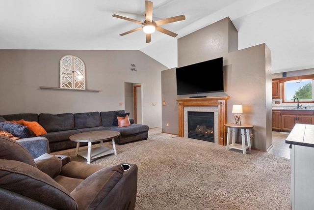 334 FALCON CIRCLE, Pulaski, WI 54162