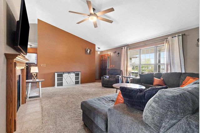 334 FALCON CIRCLE, Pulaski, WI 54162