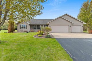 334 FALCON CIRCLE, Pulaski, WI 54162