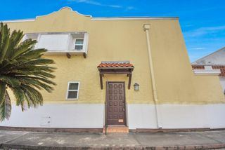 2744 Briarhurst Drive 23, Houston, TX 77057