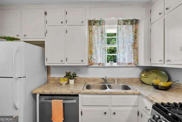 2218 East Street SE, Covington, GA 30014