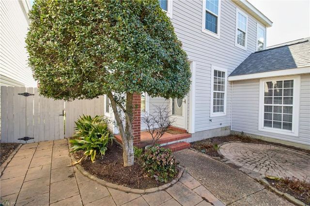 2136 Marina Shores DR, Virginia Beach, VA 23451