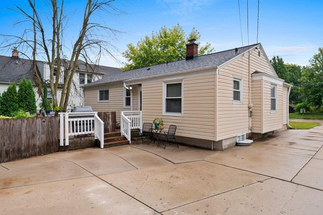 1168 9TH STREET, Green Bay, WI 54304