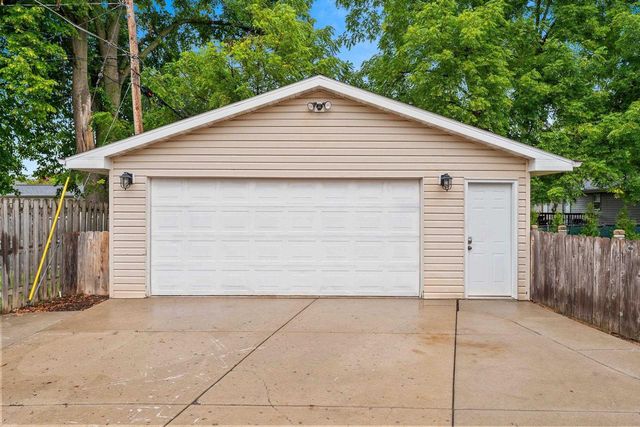 1168 9TH STREET, Green Bay, WI 54304