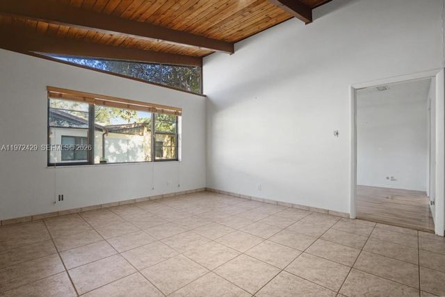 446 Briarwood Cir 1-29, Hollywood, FL 33024