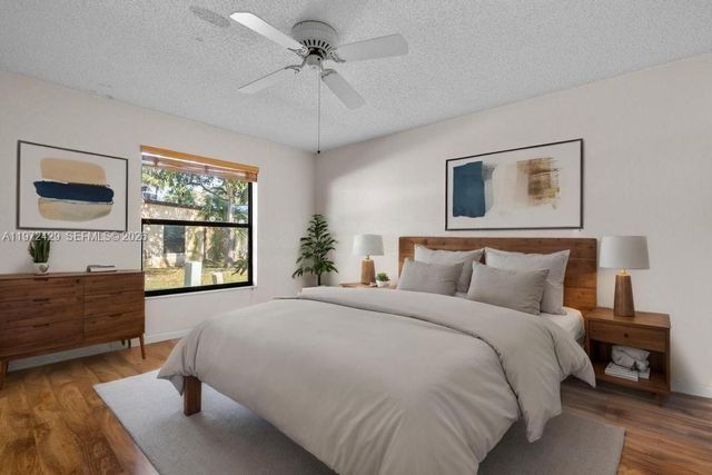 446 Briarwood Cir 1-29, Hollywood, FL 33024