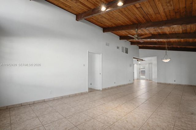 446 Briarwood Cir 1-29, Hollywood, FL 33024