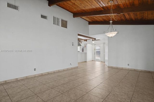 446 Briarwood Cir 1-29, Hollywood, FL 33024