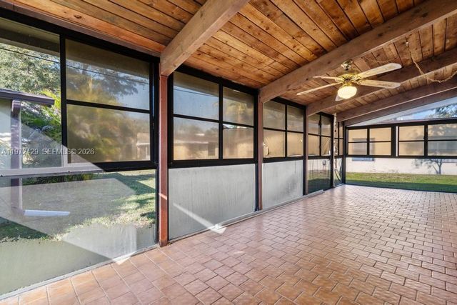 446 Briarwood Cir 1-29, Hollywood, FL 33024