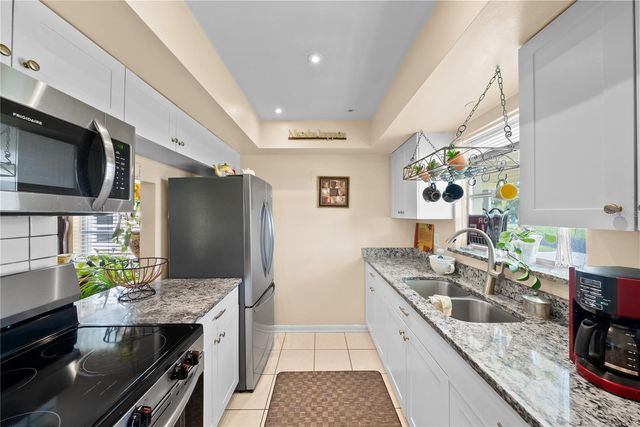 2208 GARDENIA WAY, Lehigh Acres, FL 33936