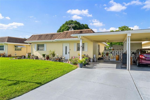 2208 GARDENIA WAY, Lehigh Acres, FL 33936