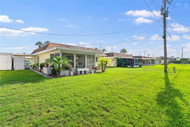 2208 GARDENIA WAY, Lehigh Acres, FL 33936