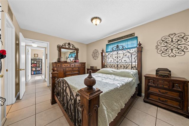 2208 GARDENIA WAY, Lehigh Acres, FL 33936
