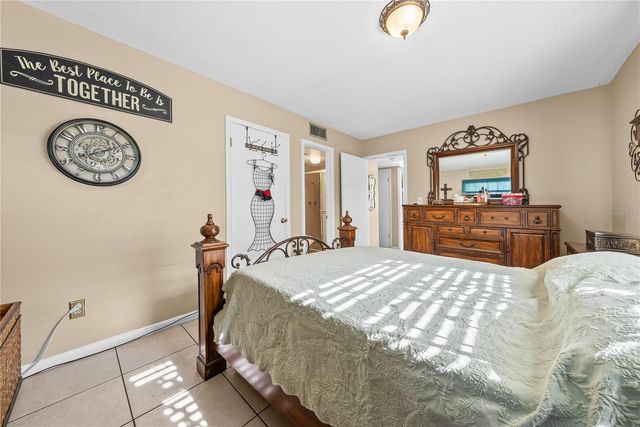 2208 GARDENIA WAY, Lehigh Acres, FL 33936