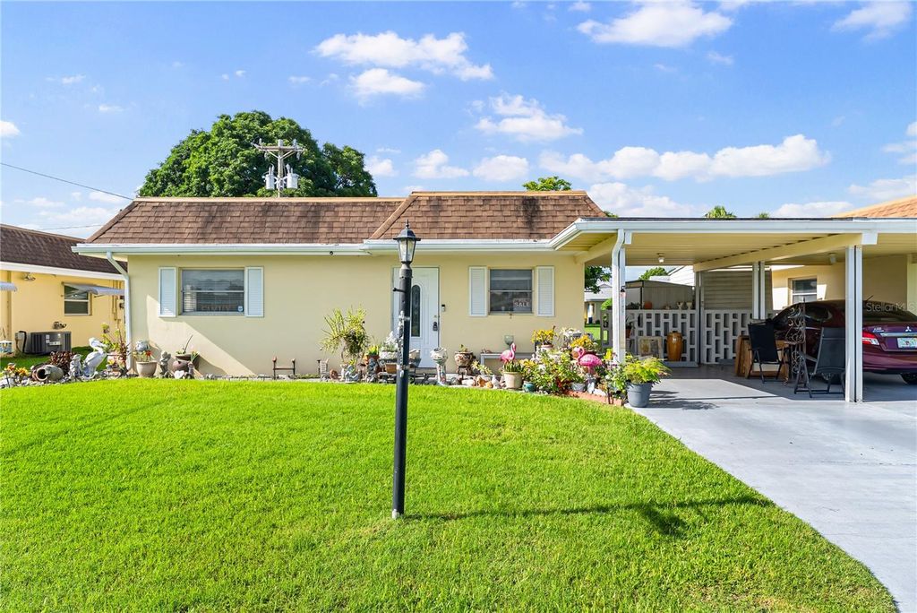 2208 GARDENIA WAY, Lehigh Acres, FL 33936