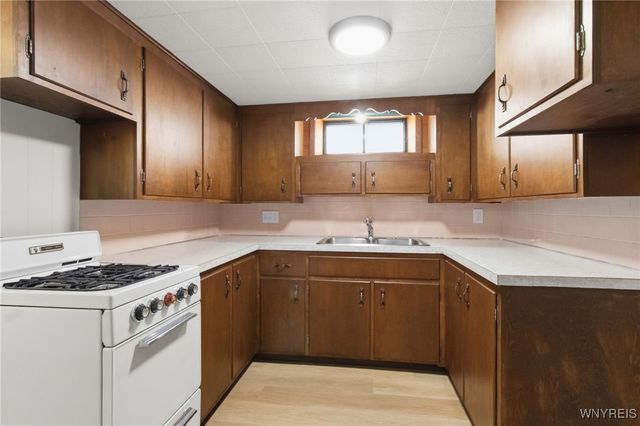 79 Raymond Avenue, Cheektowaga, NY 14227