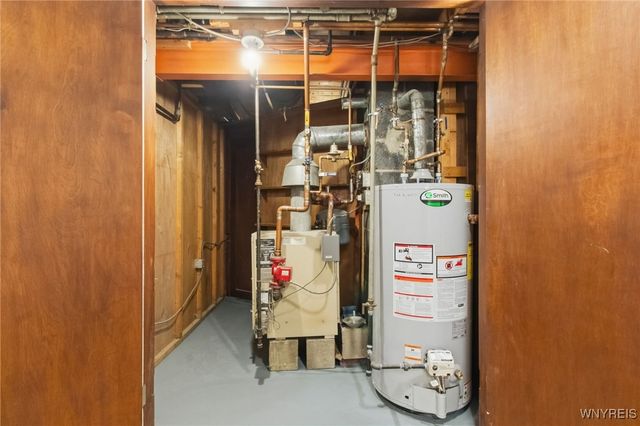 79 Raymond Avenue, Cheektowaga, NY 14227