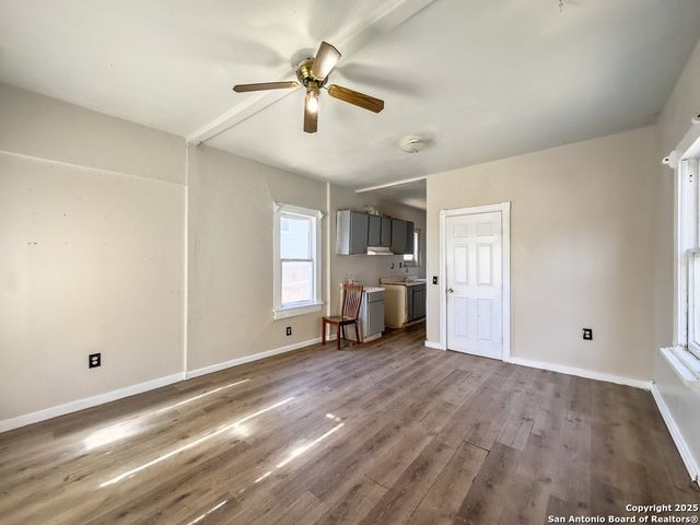 261 Pendleton Ave, San Antonio, TX 78204